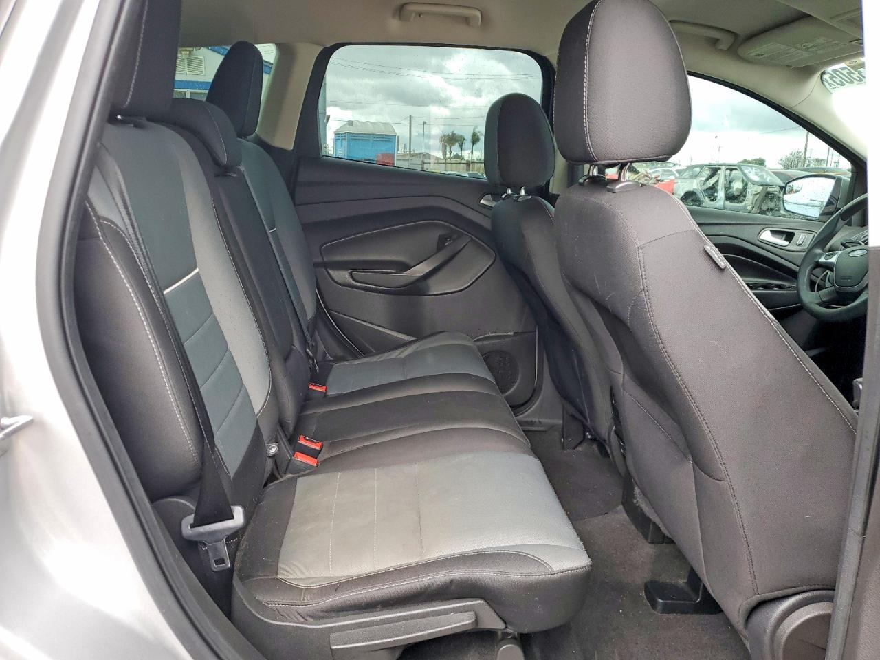 2015 FORD ESCAPE SE photo 41