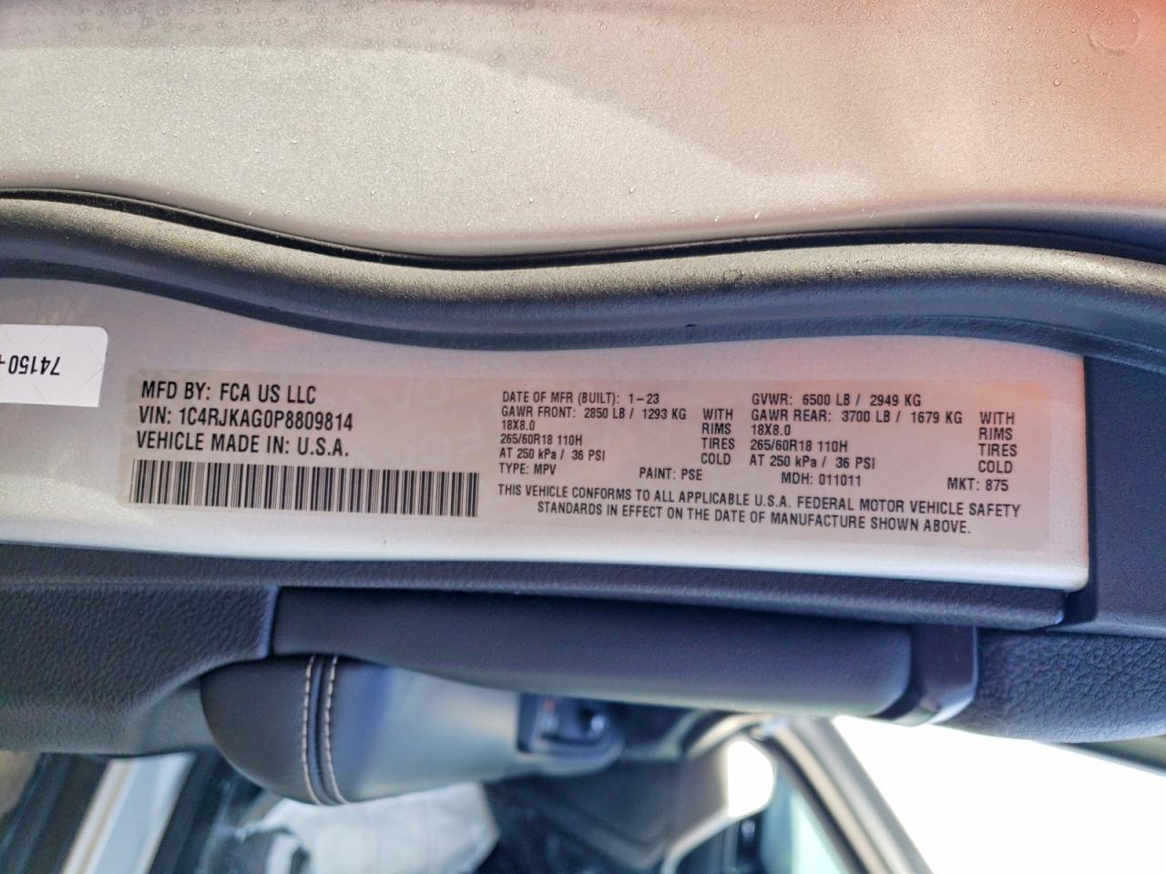 2023 JEEP GRAND CHEROKEE L LAREDO photo 27
