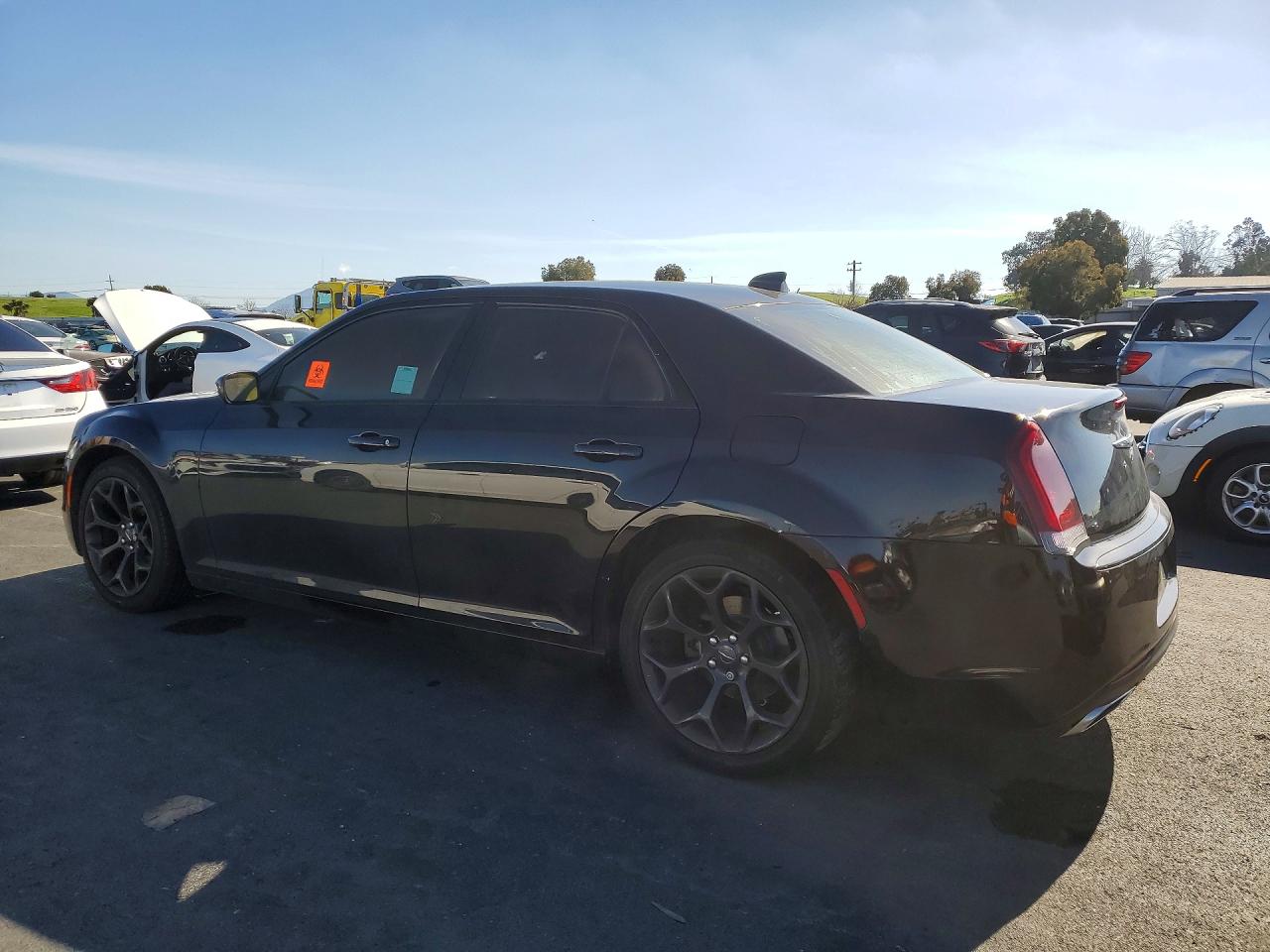 2019 CHRYSLER 300 TOURING photo 2