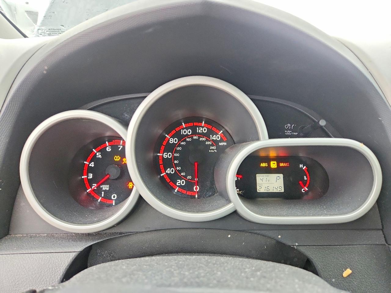 2010 TOYOTA COROLLA MATRIX S photo 17