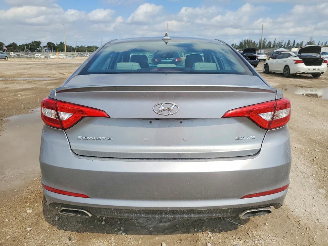 2016 HYUNDAI SONATA SPORT photo 11