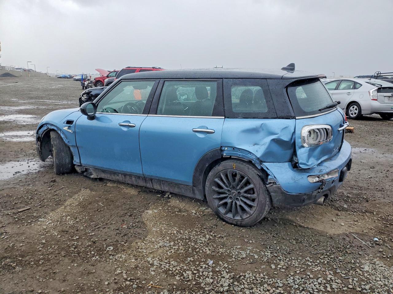 2016 MINI COOPER CLUBMAN photo 2