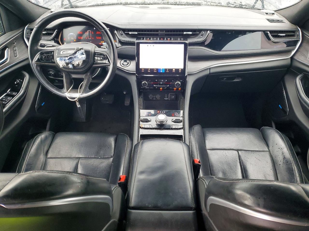 2022 JEEP GRAND CHEROKEE L OVERLAND photo 8
