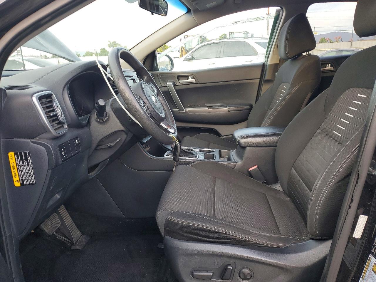 2017 KIA SPORTAGE LX photo 19