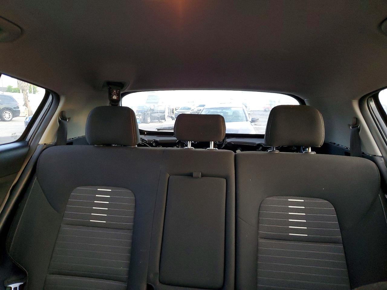 2017 KIA SPORTAGE LX photo 28