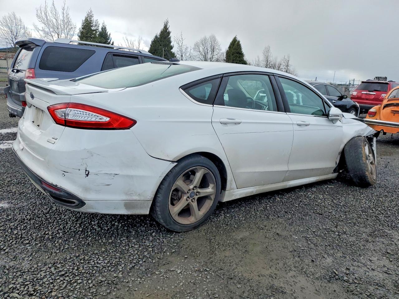 2015 FORD FUSION SE photo 5