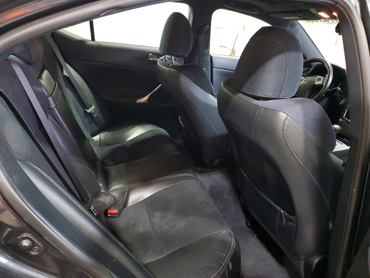 2011 LEXUS IS 250 photo 10