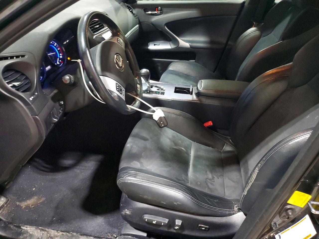 2011 LEXUS IS 250 photo 7