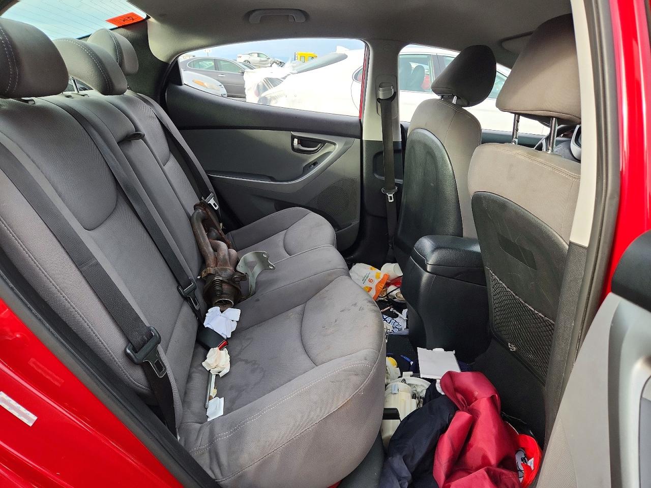 2014 HYUNDAI ELANTRA SE photo 19