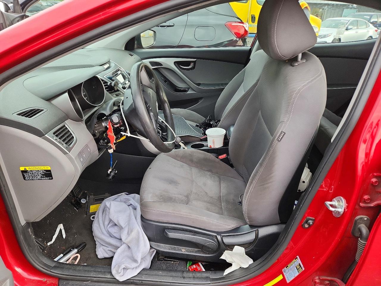 2014 HYUNDAI ELANTRA SE photo 13
