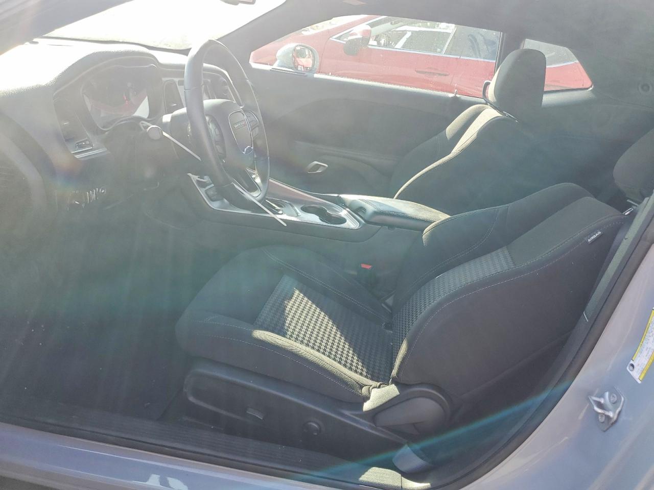 2022 DODGE CHALLENGER SXT photo 19