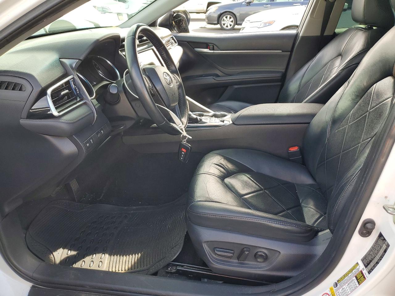 2018 TOYOTA CAMRY L photo 13