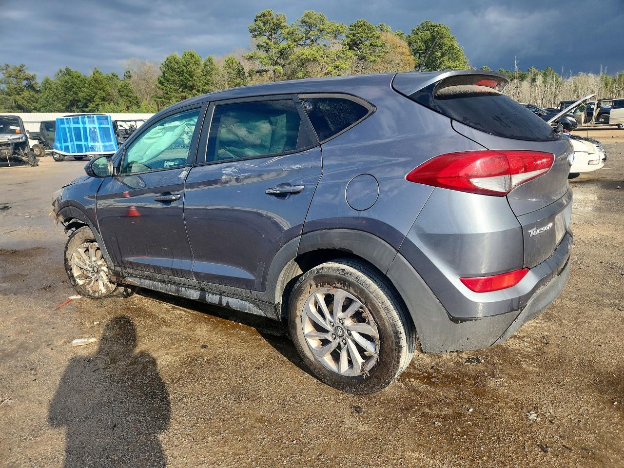 2017 HYUNDAI TUCSON SE photo 4