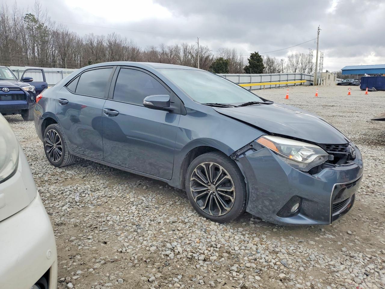 2014 TOYOTA COROLLA photo 7
