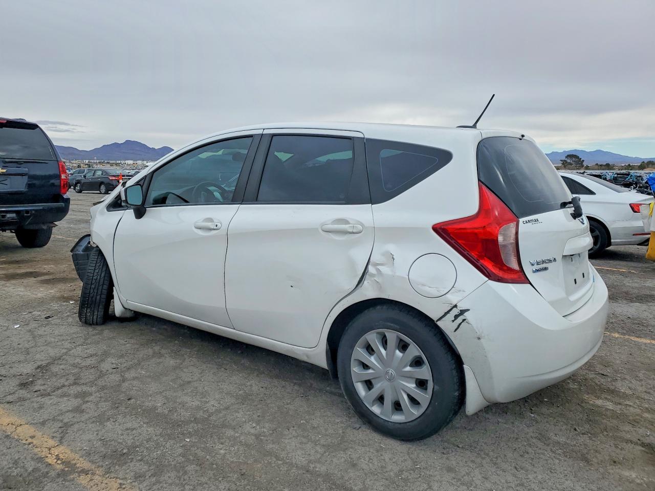 2016 NISSAN VERSA NOTE SV photo 2