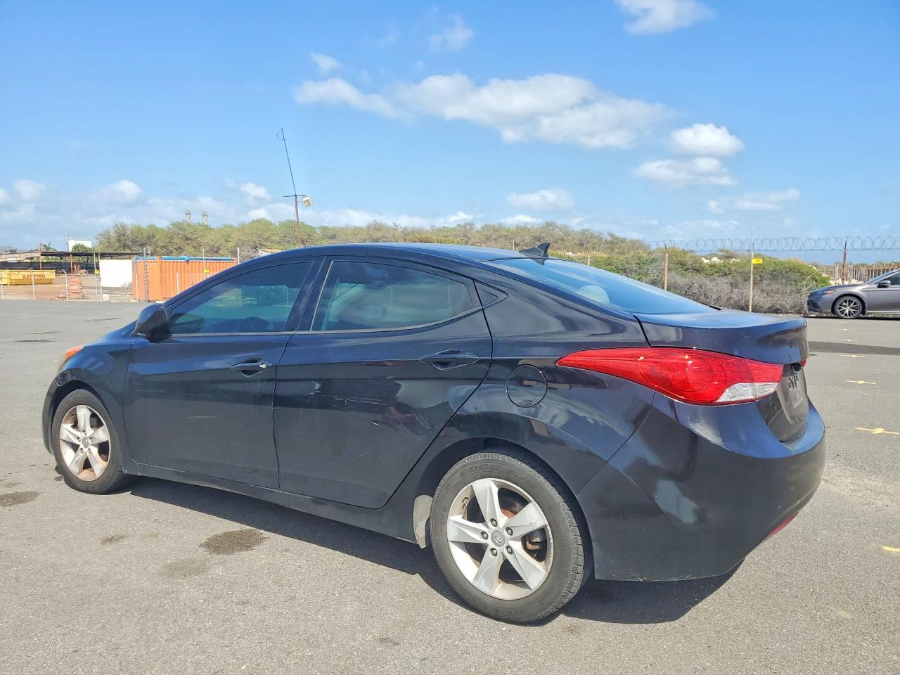 2013 HYUNDAI ELANTRA GLS photo 2