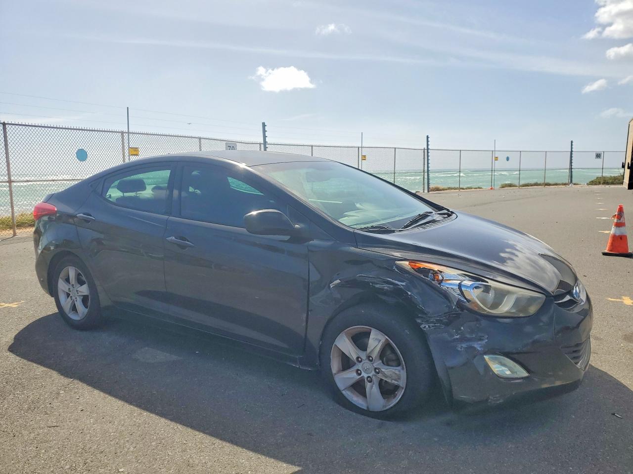 2013 HYUNDAI ELANTRA GLS photo 4