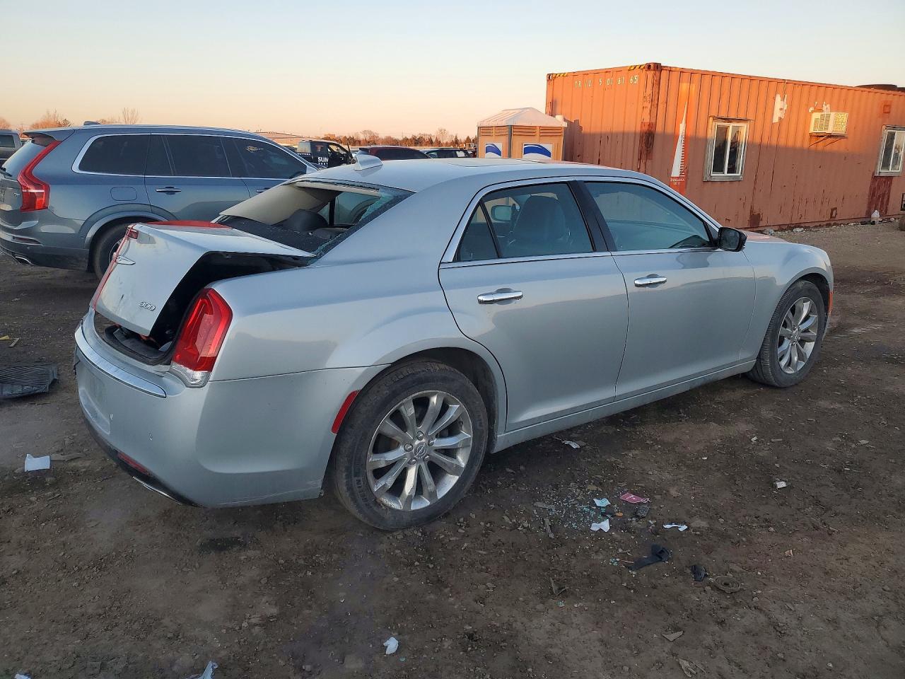 2019 CHRYSLER 300 LIMITED photo 3