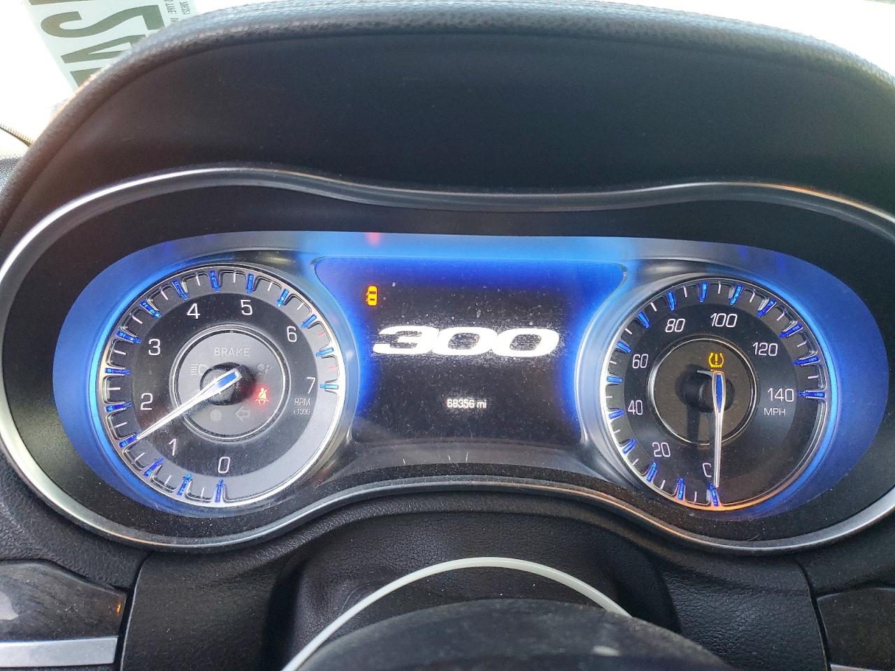 2019 CHRYSLER 300 LIMITED photo 9