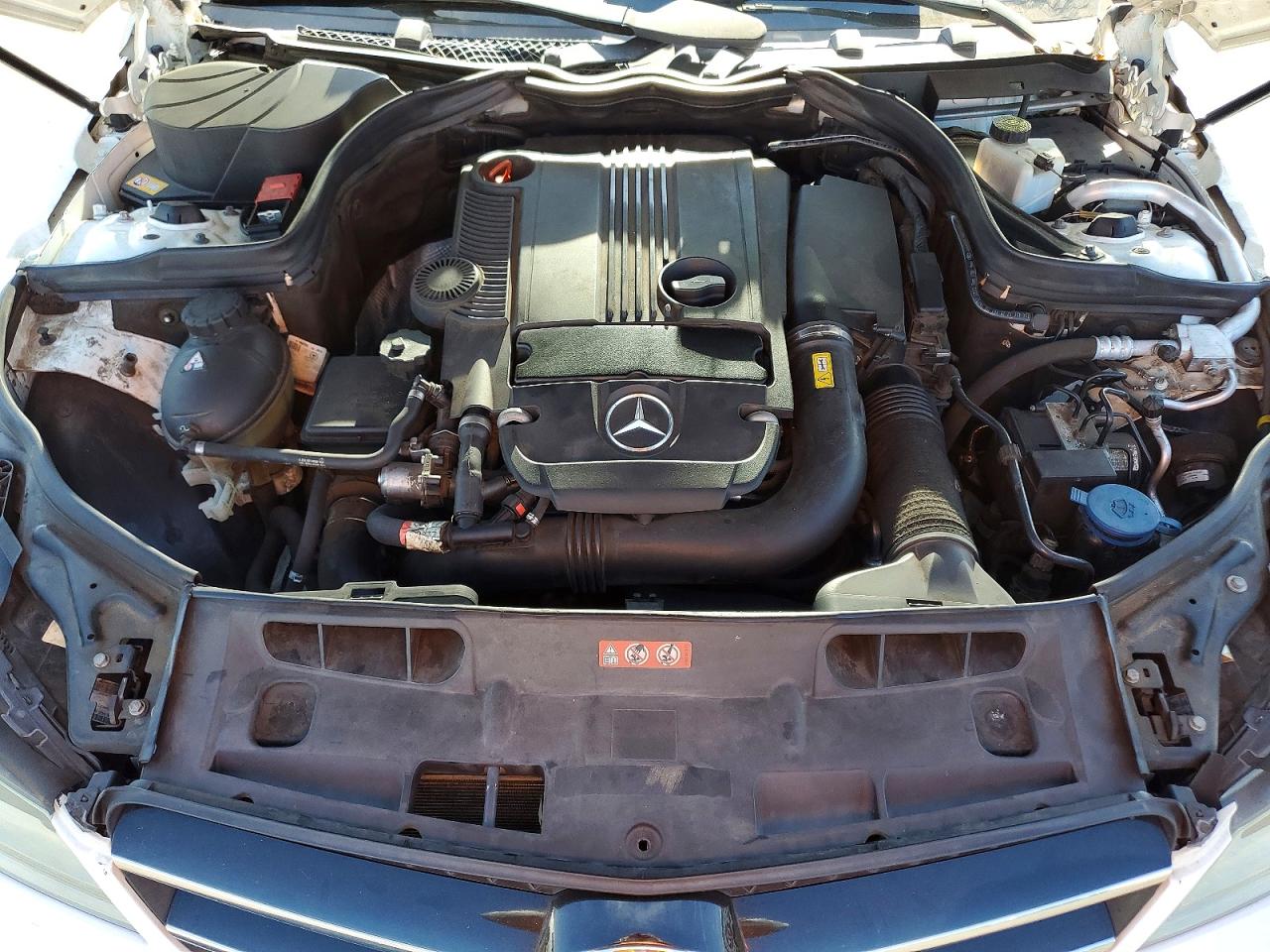 2015 MERCEDES-BENZ C 250 photo 21