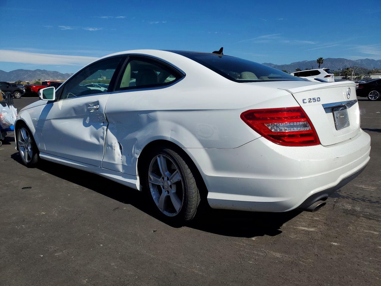 2015 MERCEDES-BENZ C 250 photo 3