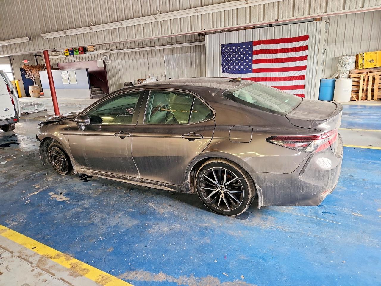 2023 TOYOTA CAMRY SE NIGHT SHADE photo 2