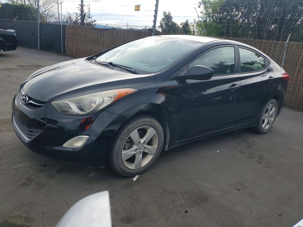 2013 HYUNDAI ELANTRA