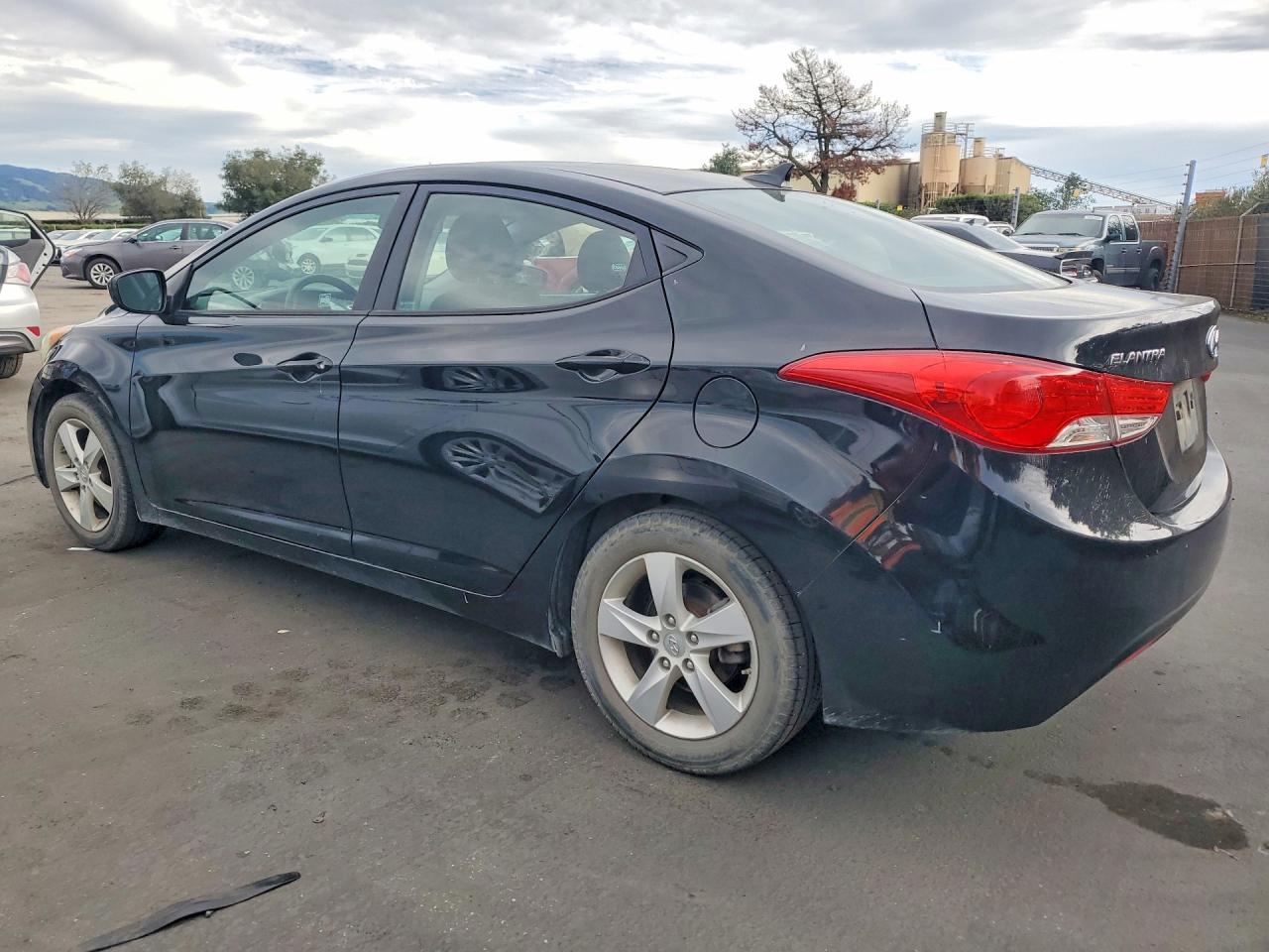 2013 HYUNDAI ELANTRA GLS photo 3