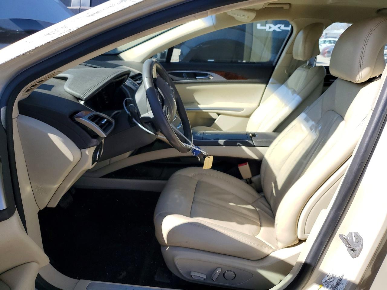 2014 LINCOLN MKZ photo 19