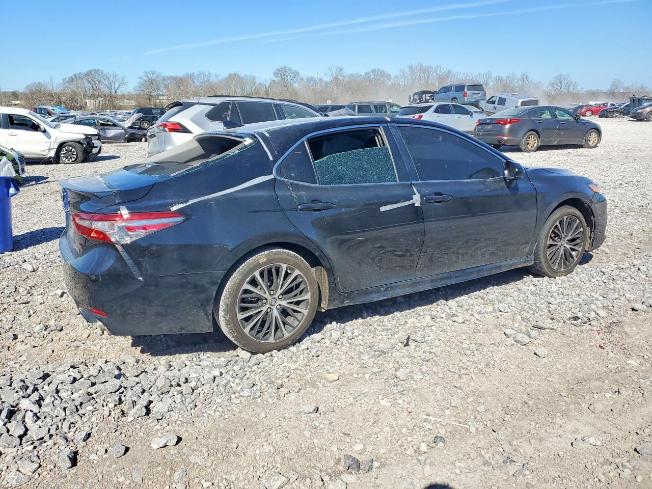 2019 TOYOTA CAMRY L photo 7