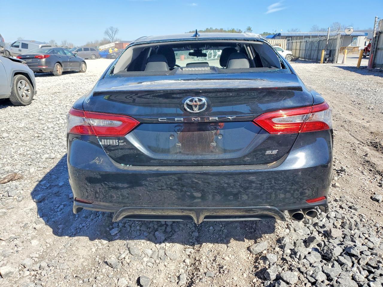 2019 TOYOTA CAMRY L photo 16