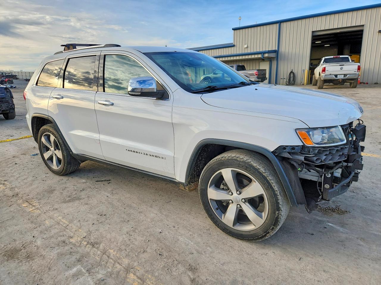 2014 JEEP GRAND CHEROKEE LIMITED photo 4