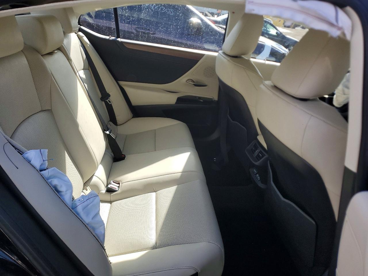 2024 LEXUS ES 350 photo 19
