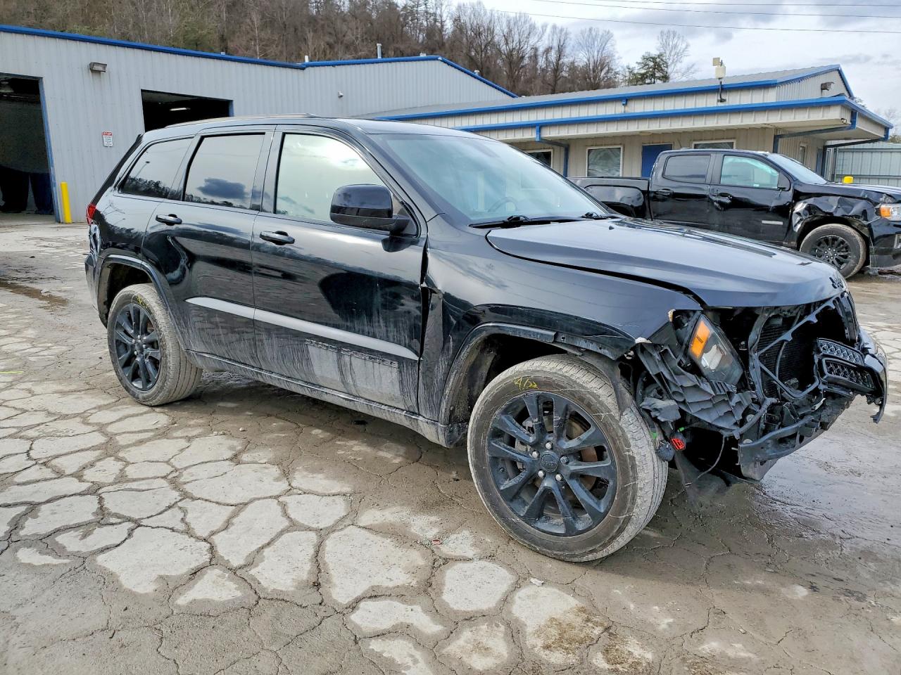 2019 JEEP GRAND CHEROKEE LAREDO photo 7