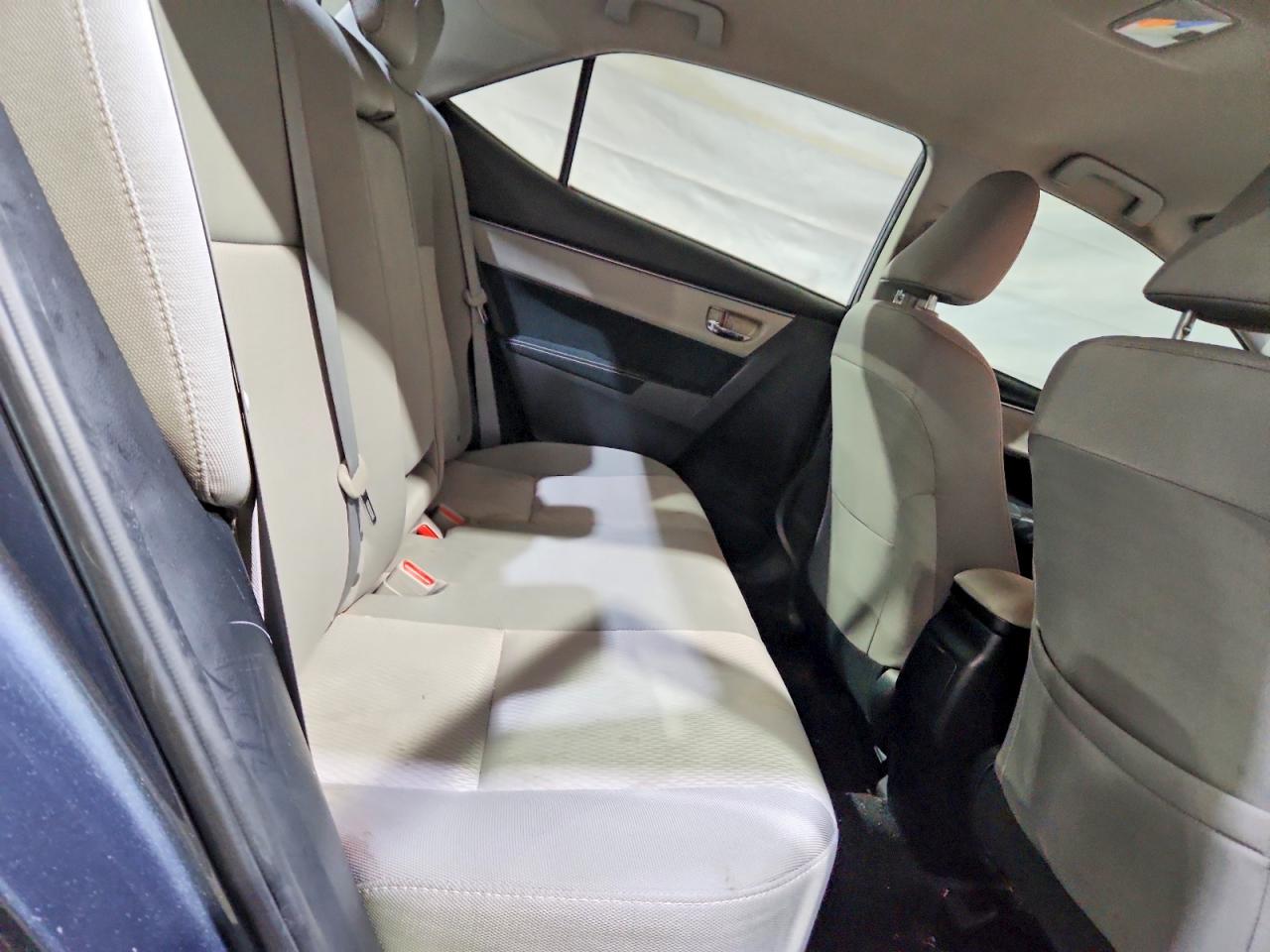 2015 TOYOTA COROLLA L photo 10