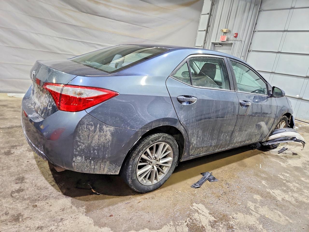 2015 TOYOTA COROLLA L photo 3