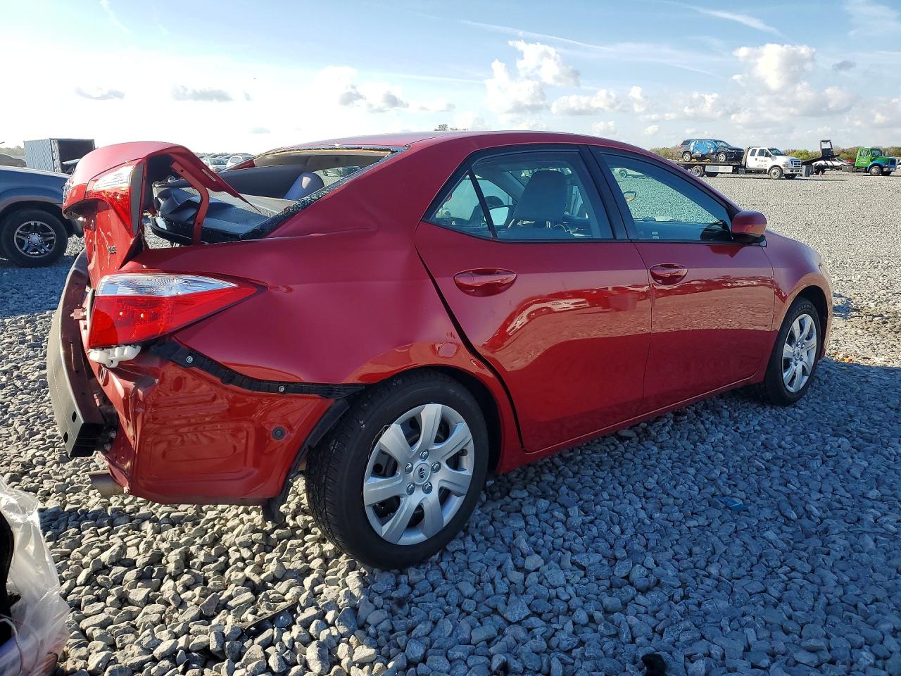 2016 TOYOTA COROLLA LE photo 3