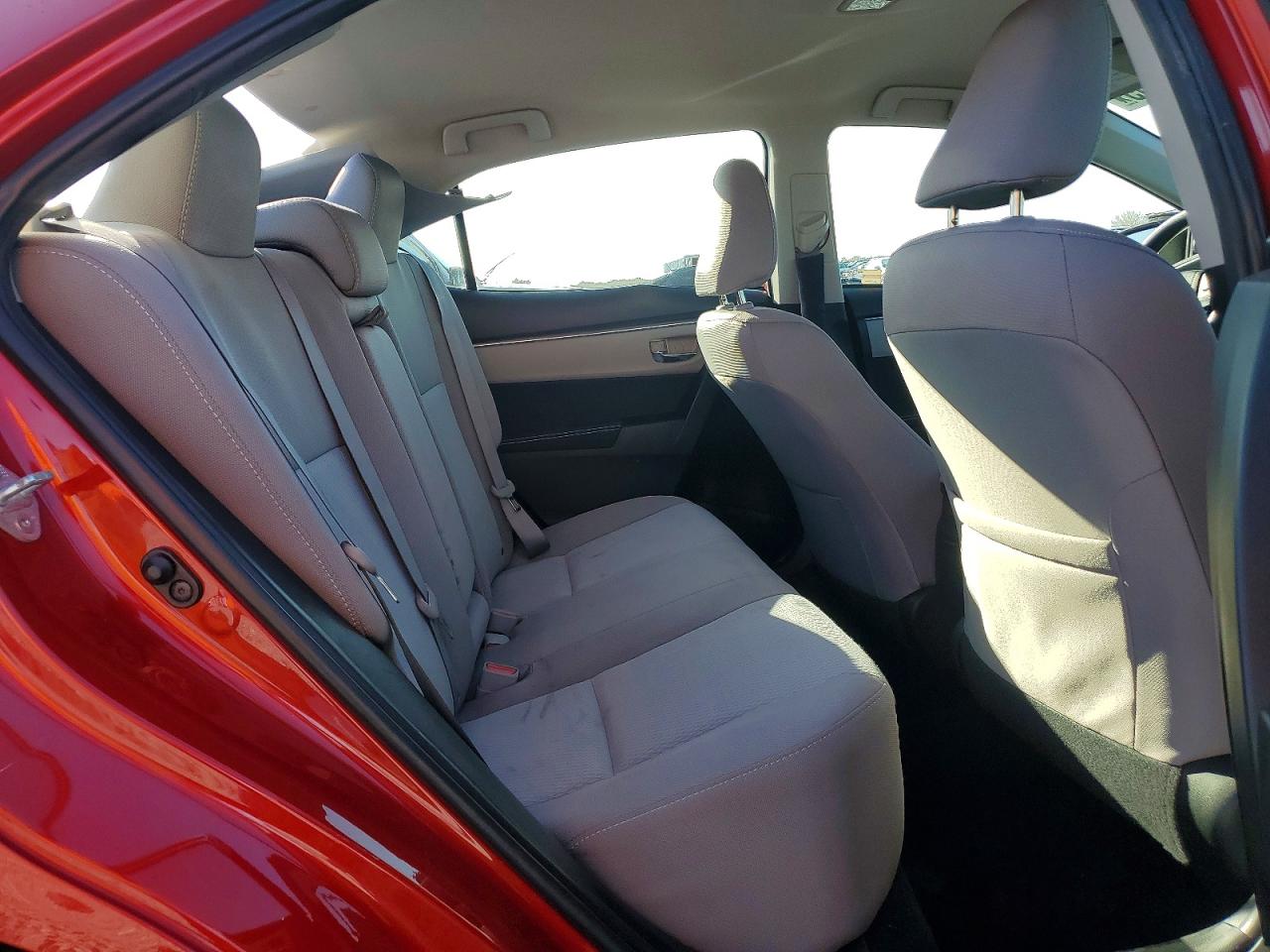 2016 TOYOTA COROLLA LE photo 10