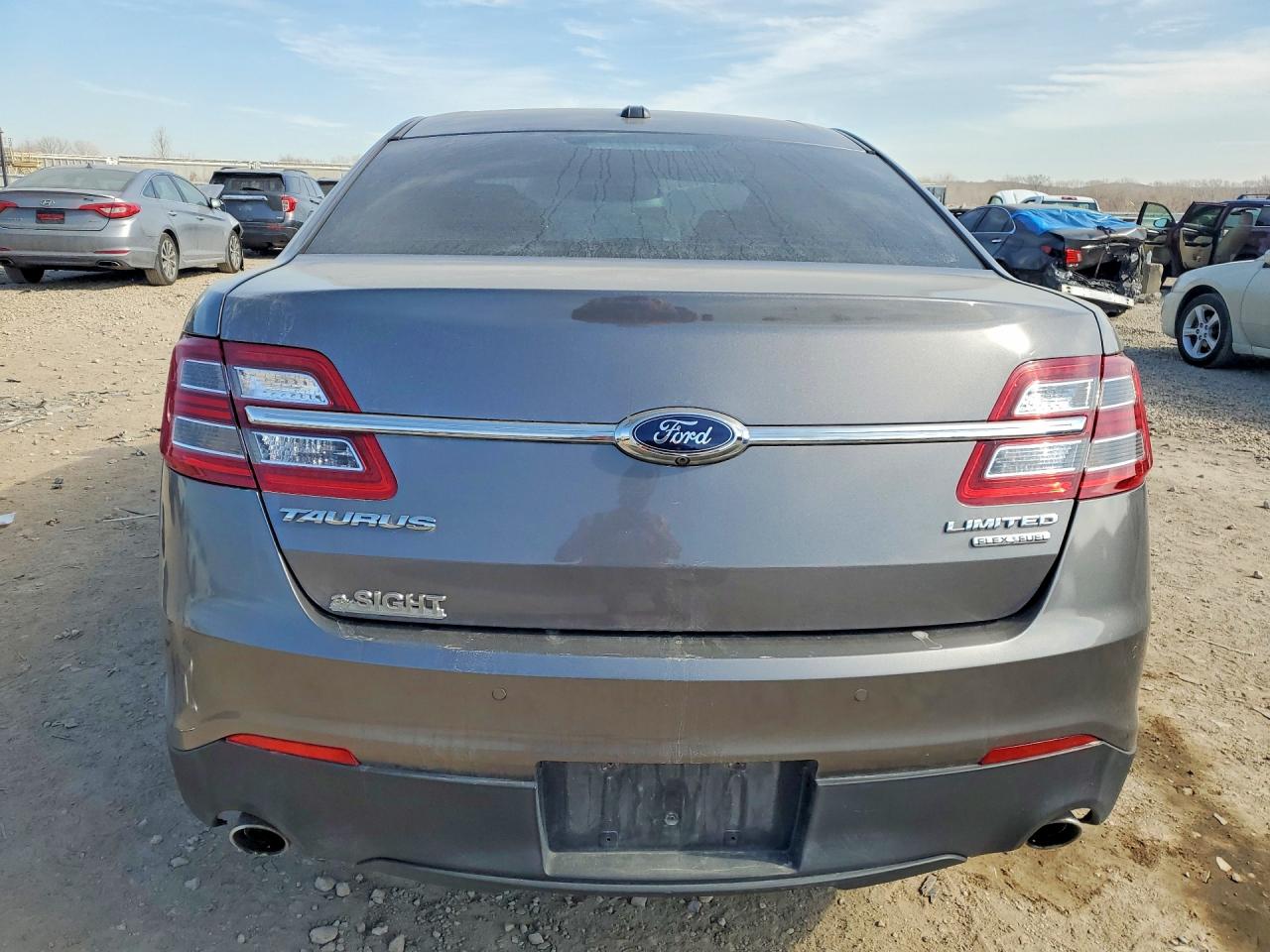 2014 FORD TAURUS photo 6