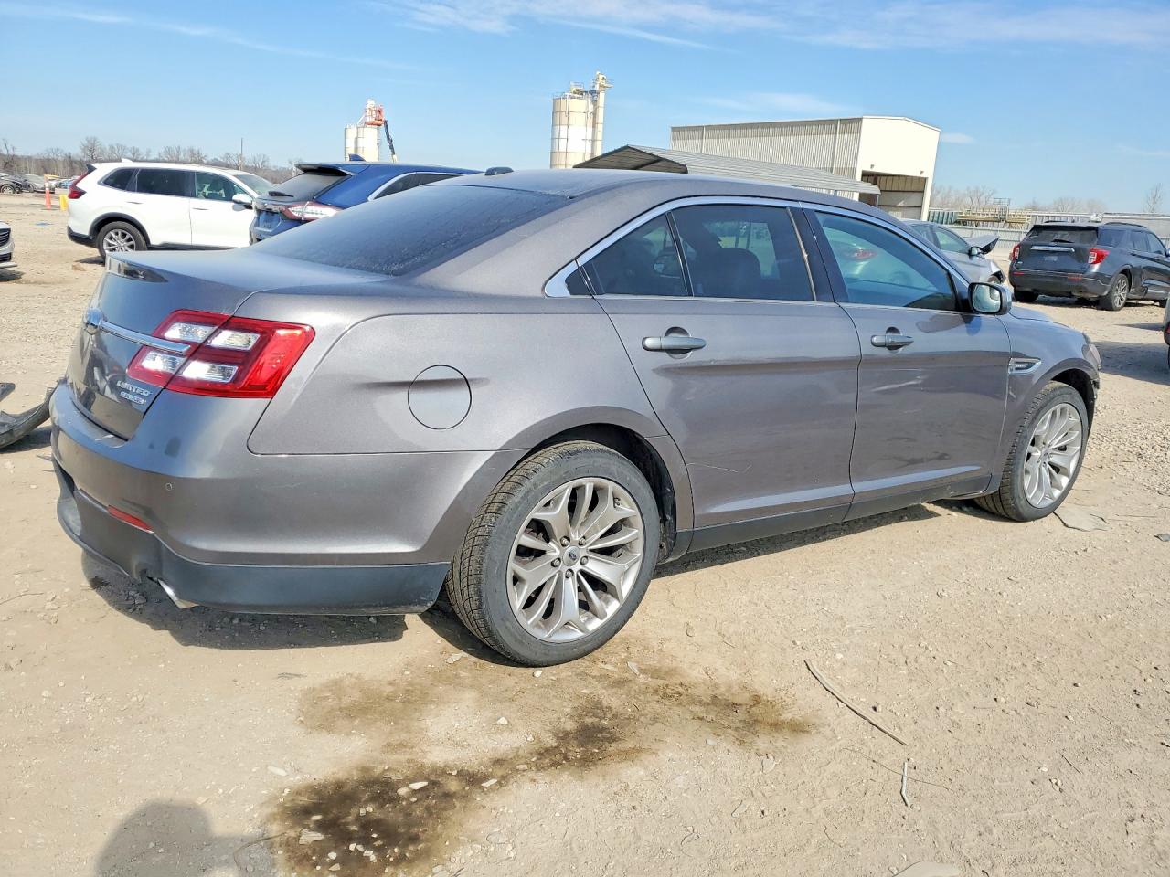 2014 FORD TAURUS photo 3