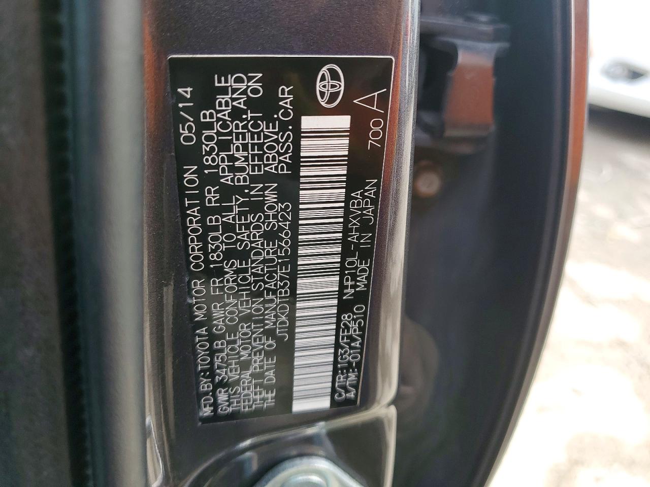 2014 TOYOTA PRIUS C photo 12