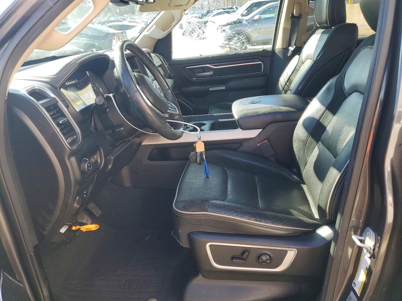 2019 RAM 1500 LARAMIE photo 25
