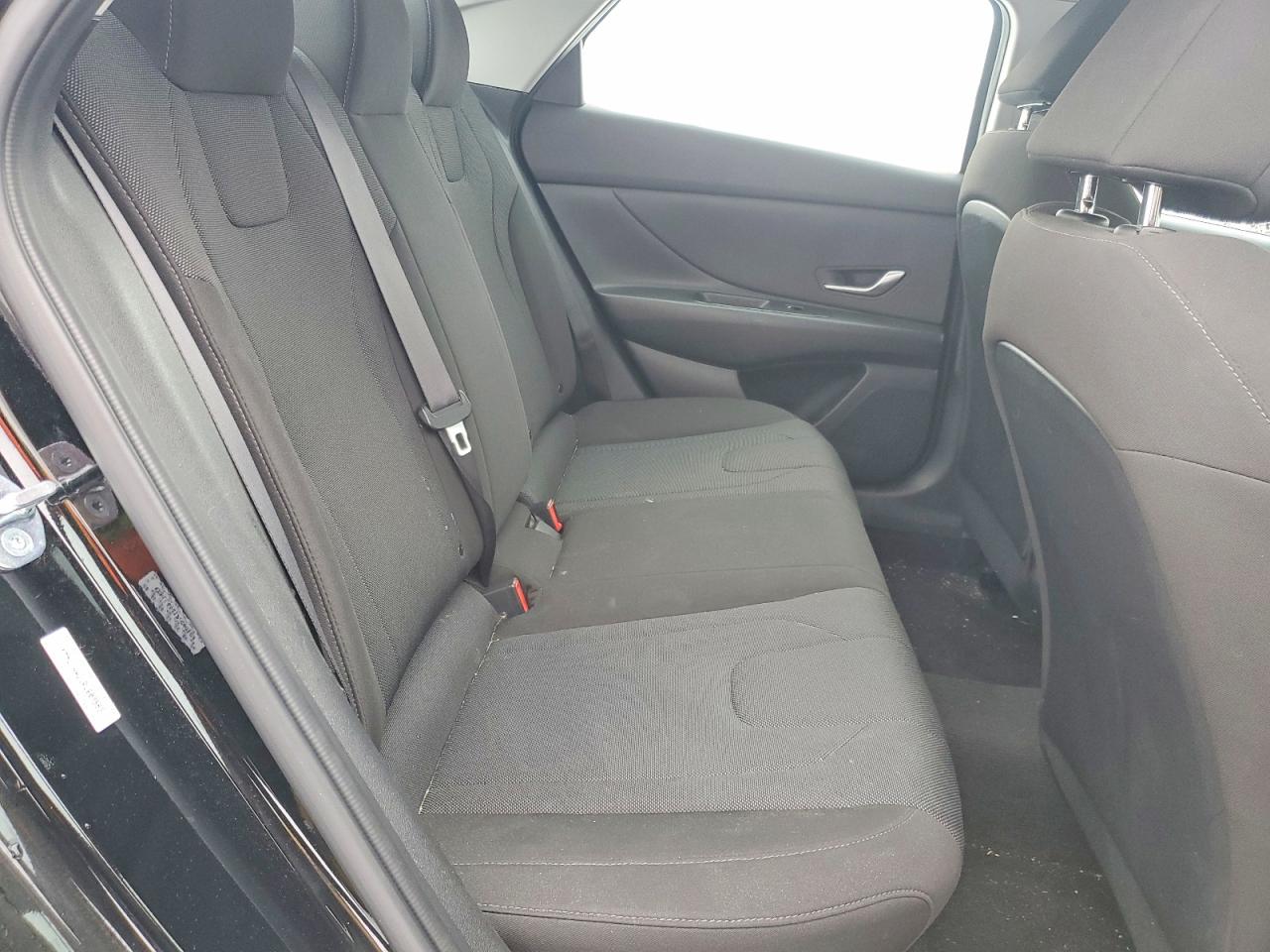 2023 HYUNDAI ELANTRA SE photo 19