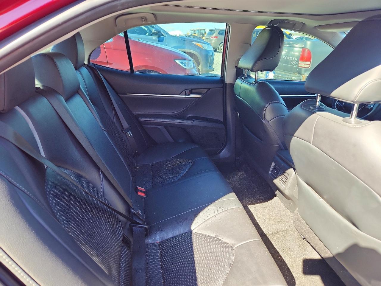 2018 TOYOTA CAMRY XSE photo 10