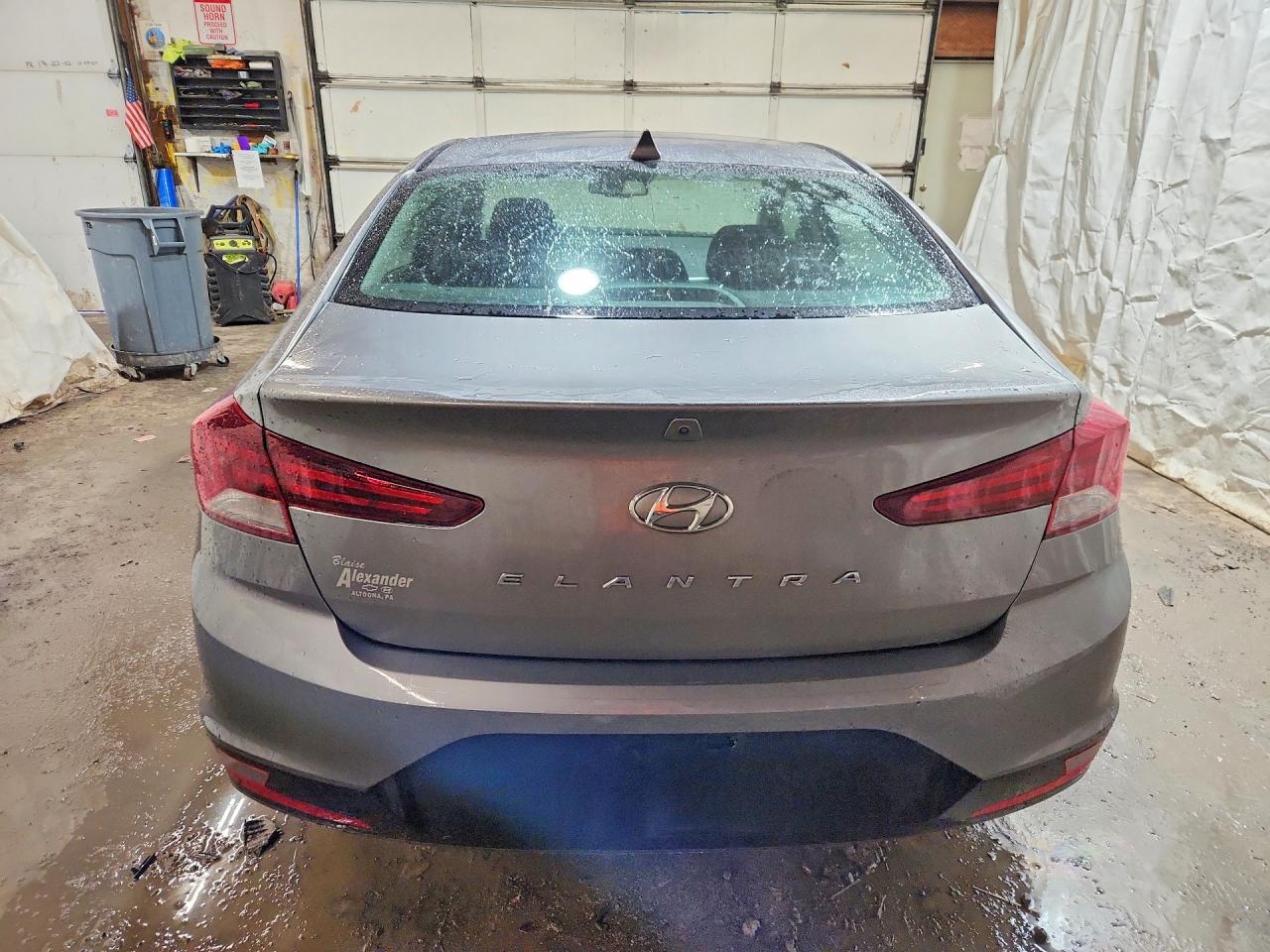 2019 HYUNDAI ELANTRA VALUE EDITION photo 11
