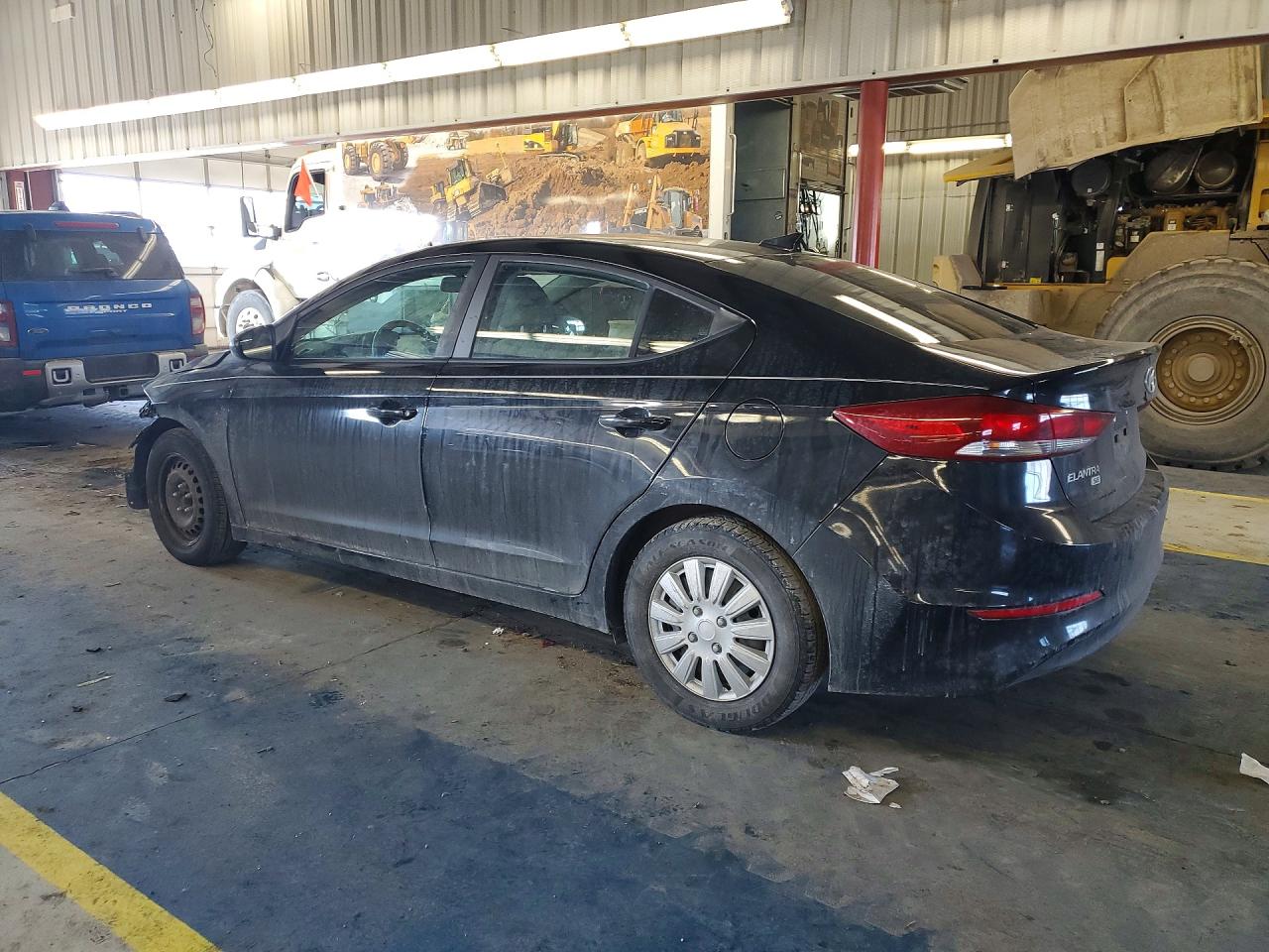 2017 HYUNDAI ELANTRA SE photo 2