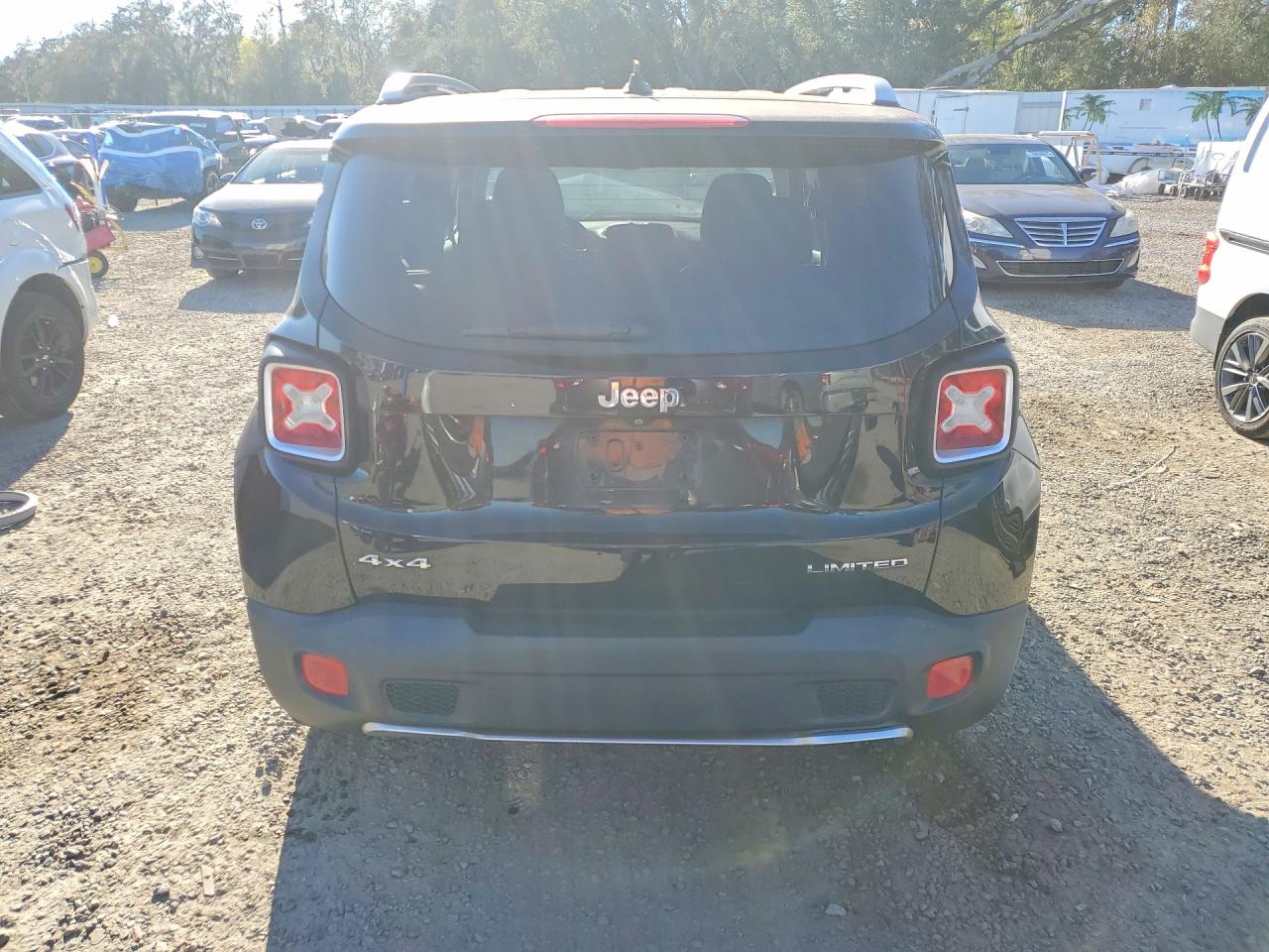 2015 JEEP RENEGADE LIMITED photo 11