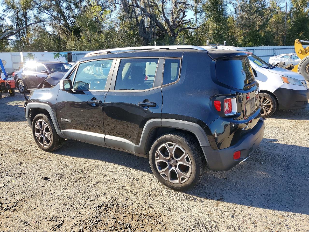 2015 JEEP RENEGADE LIMITED photo 3