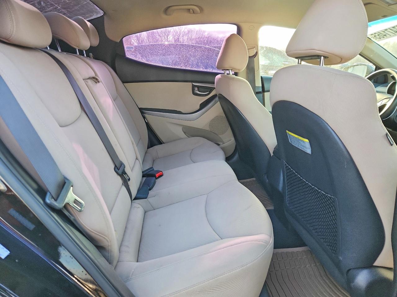 2015 HYUNDAI ELANTRA SE photo 19