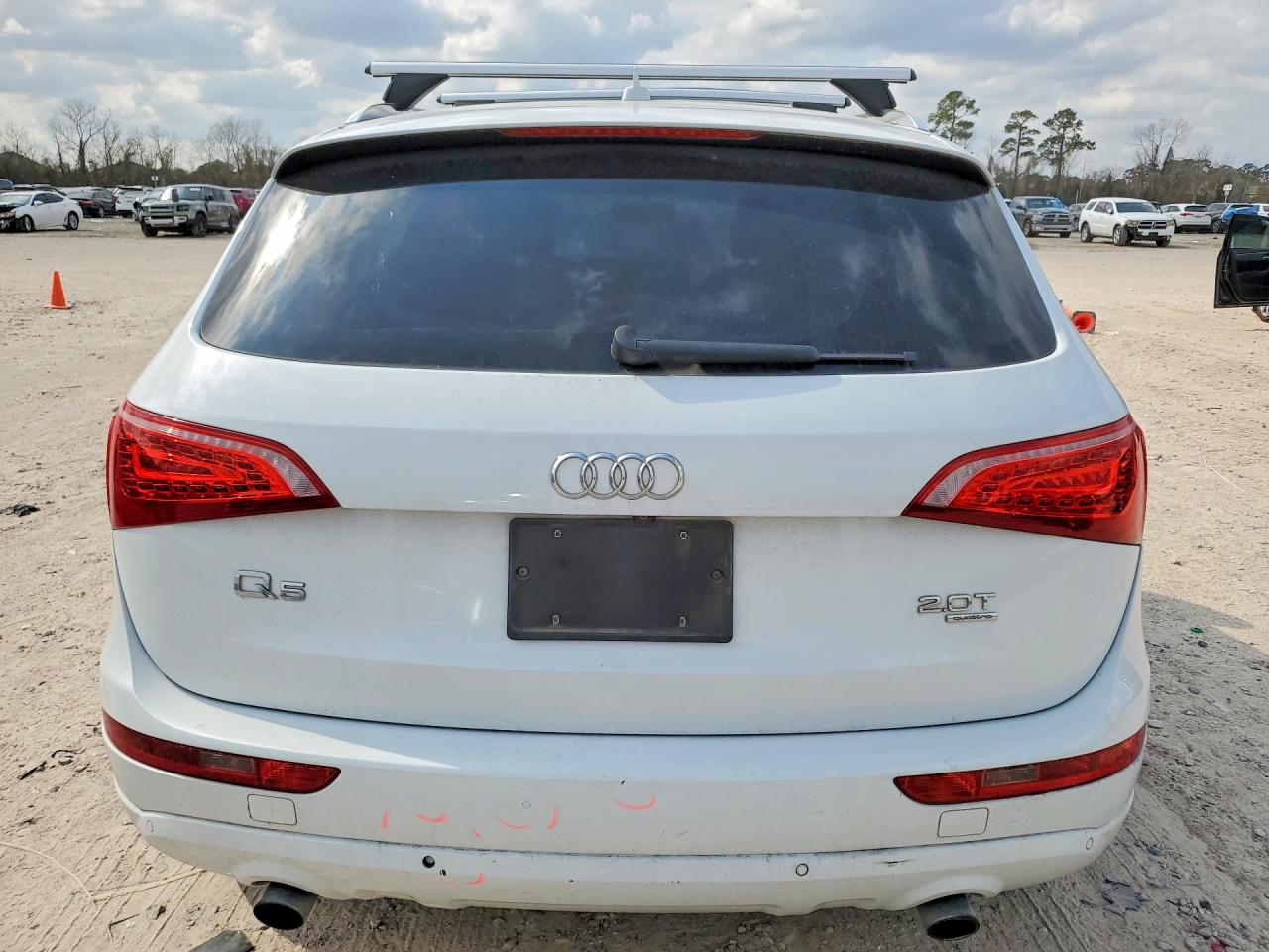 2012 AUDI Q5 PREMIUM PLUS photo 6